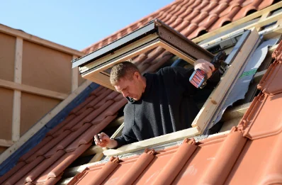 Pose de fenêtres de toit Velux à Tréméoc